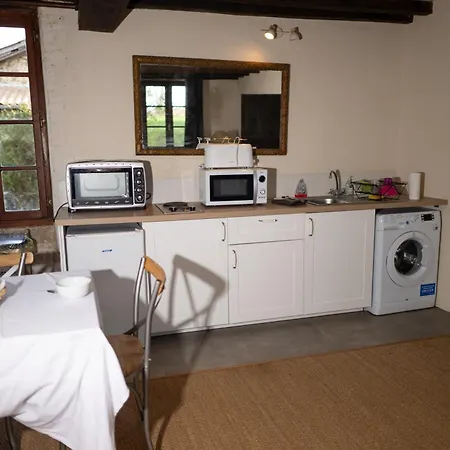 Longere De Charme En Pleine Nature Vakantiehuis Chillac